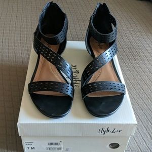 Style & Co Black Sandals Size 7 EUC